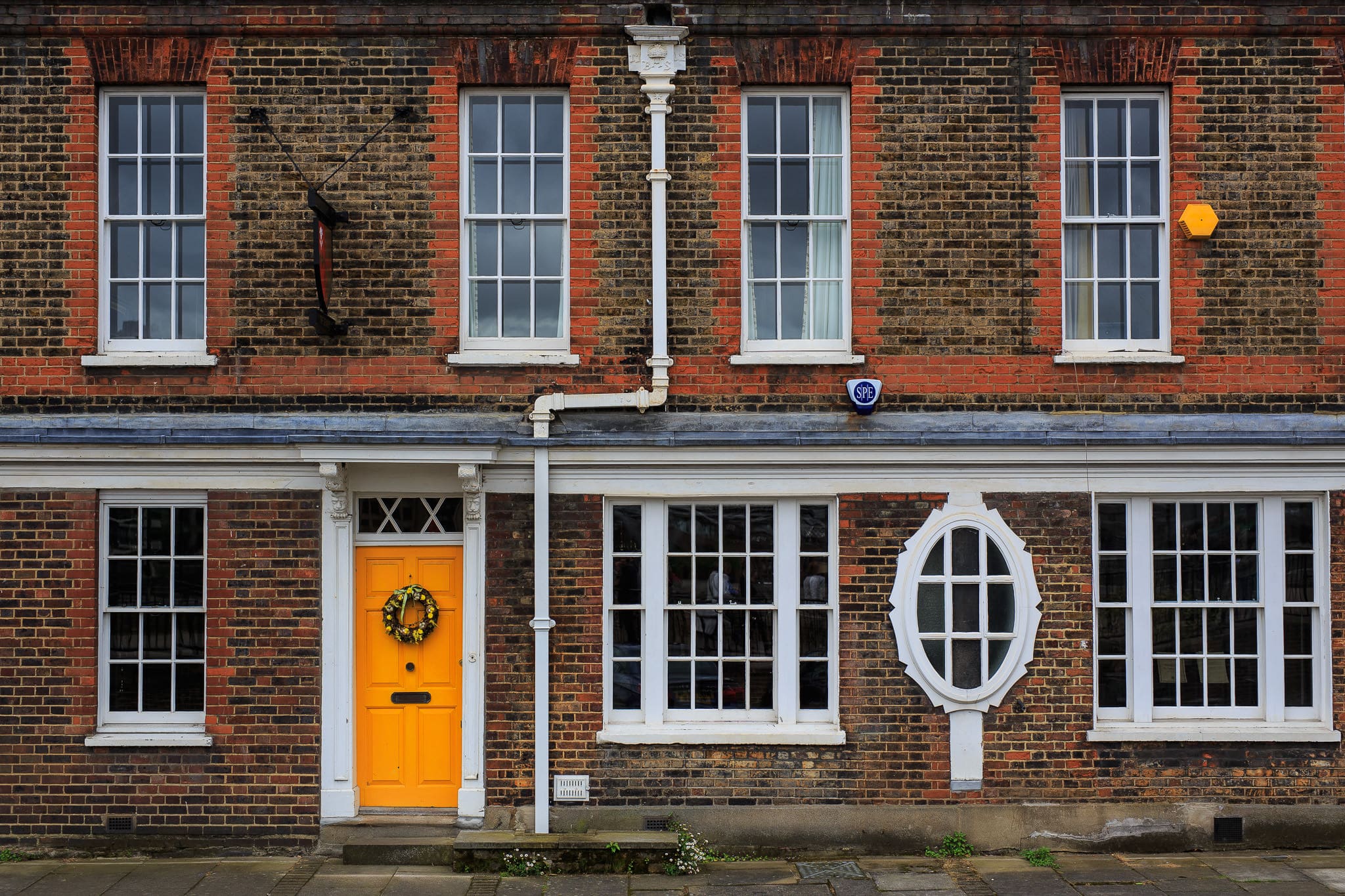 Dòng camera rất đáng trải nghiệm vì chất lượng và giá thành