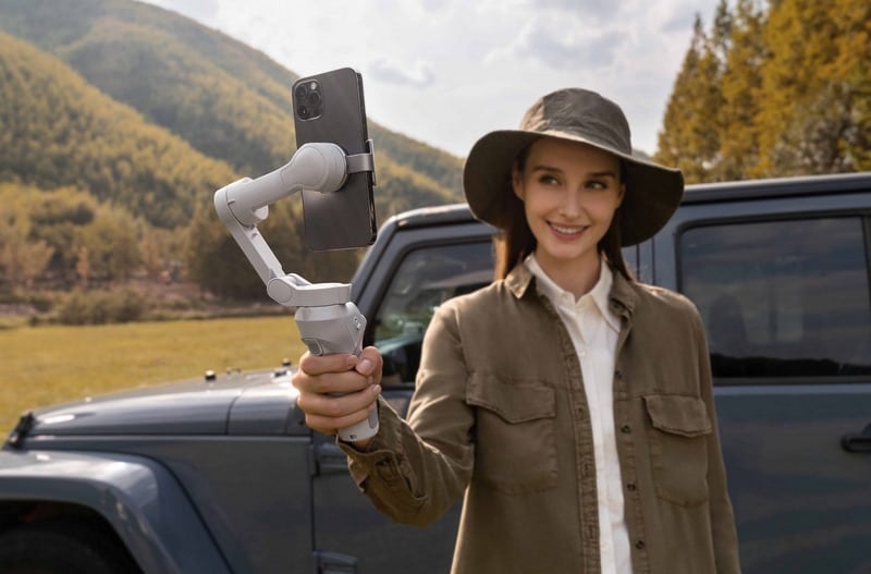 DJI Osmo Mobile SE sở hữu thiết kế nhỏ gọn, di động