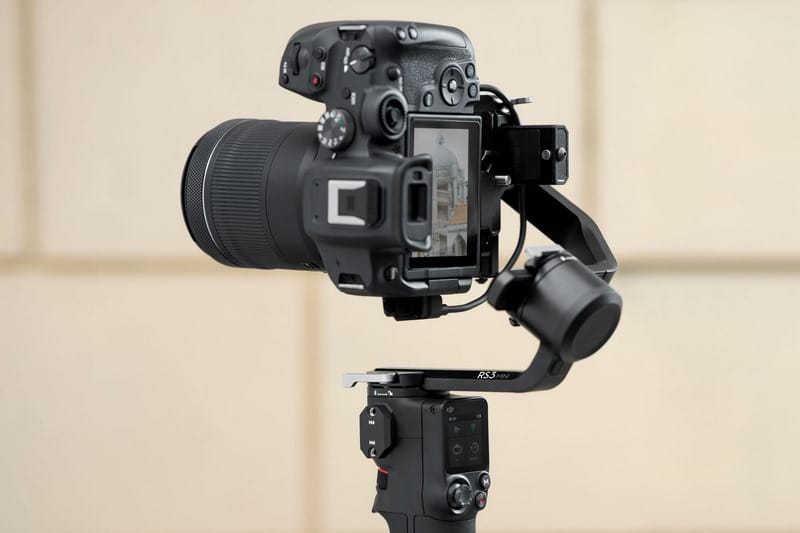 Dòng gimbal cho phép điều khiển cực dễ dàng