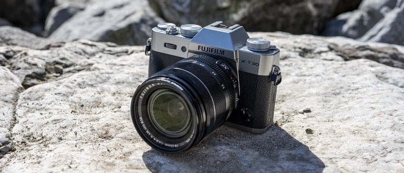 Thiết kế Fujifilm X-T30 II mang đậm phong cách retro