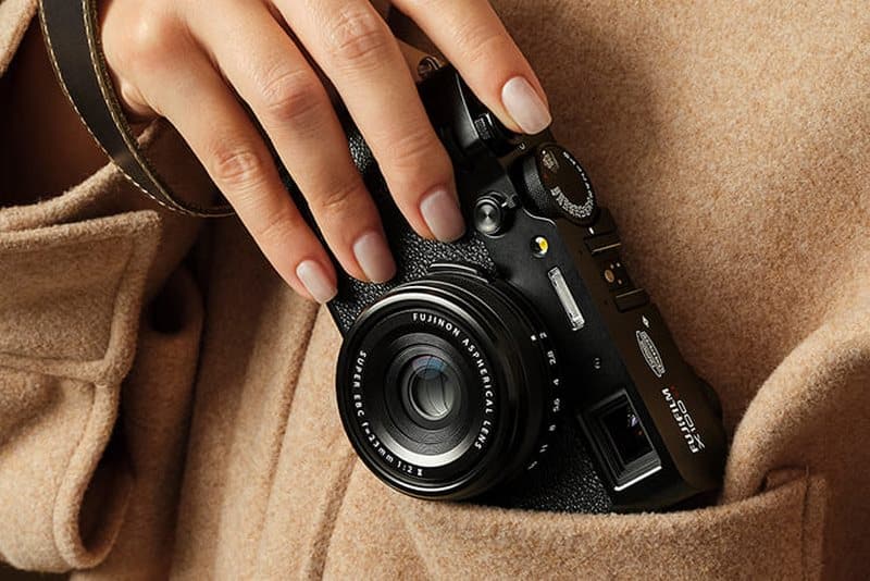 Thiết kế Fujifilm X100VI vẫn giữ nguyên tính độc đáo, retro