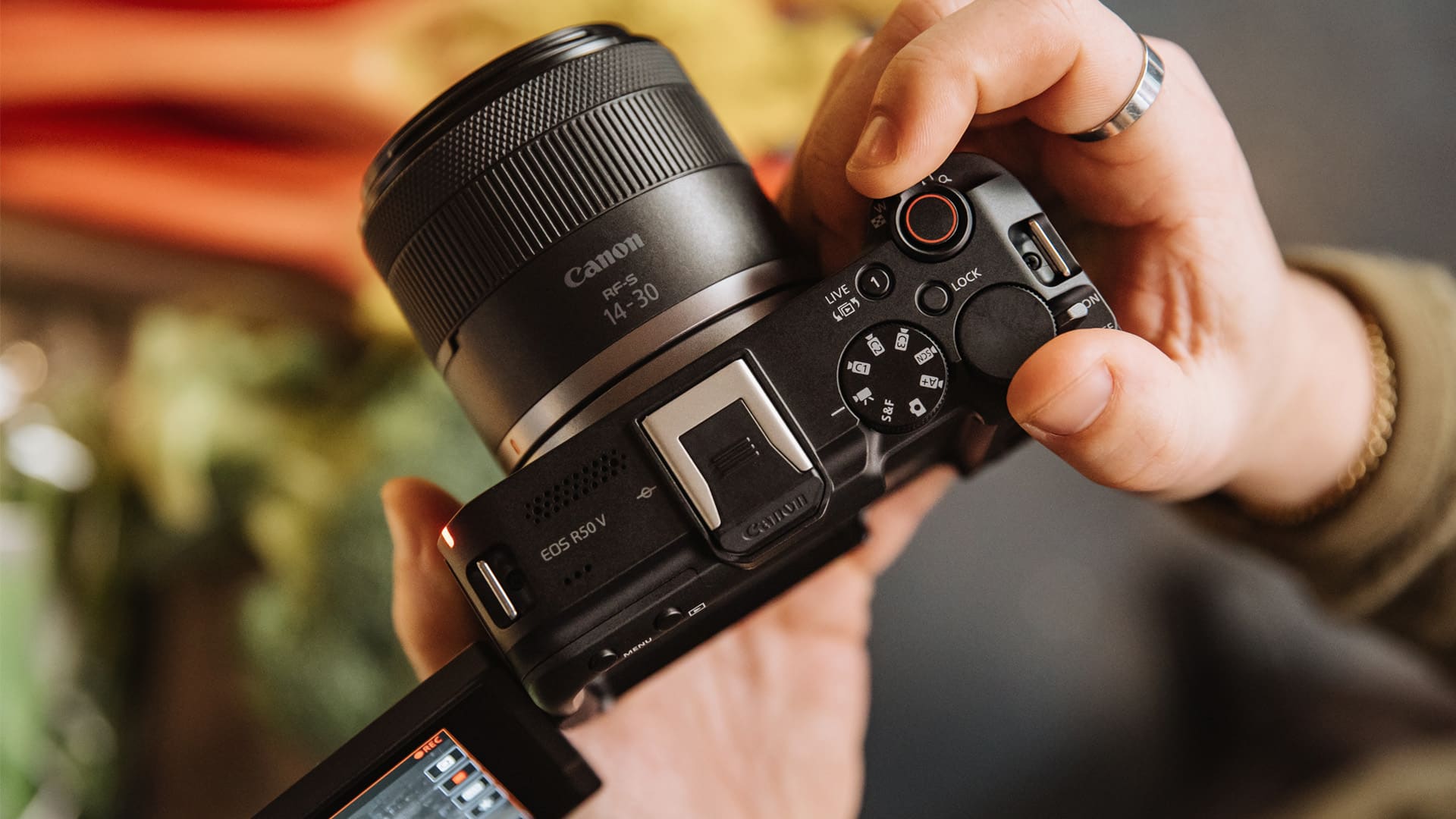 Canon RF-S 14-30mm f/4-6.3 IS STM PZ – Ống kính zoom điện nhỏ gọn cho hệ APS-C