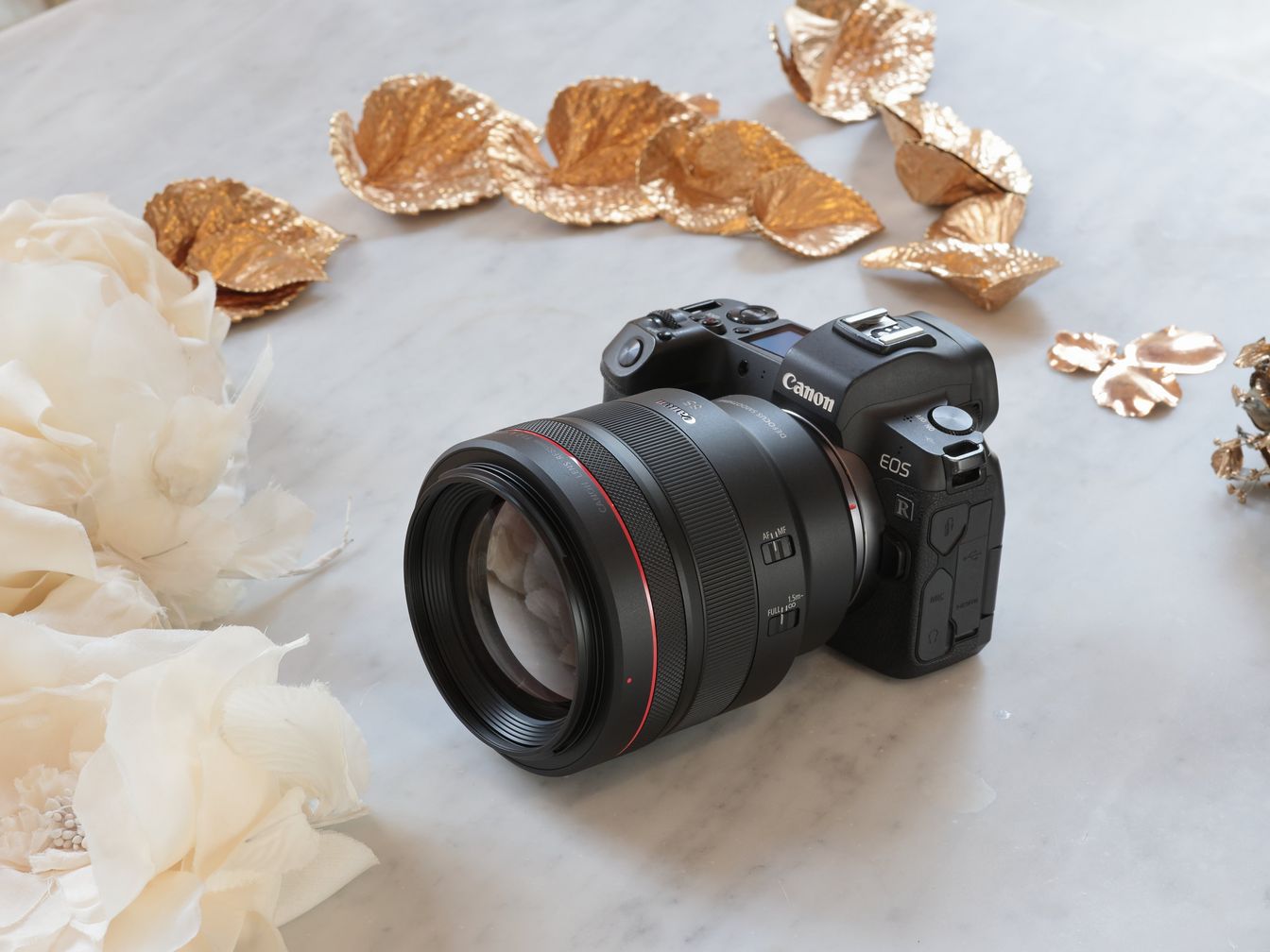 Canon RF 85mm f/1.2L USM DS – Ống kính chân dung cao cấp với hiệu ứng bokeh mượt mà đỉnh cao