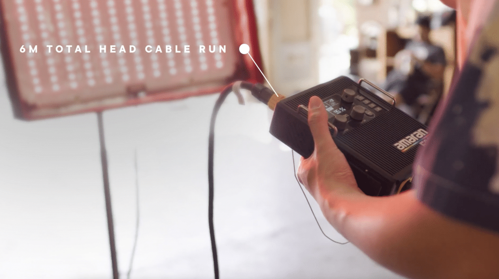 Đèn Vải amaran F22x Bi Color LED Mat (V-Mount, 2 x 2′)