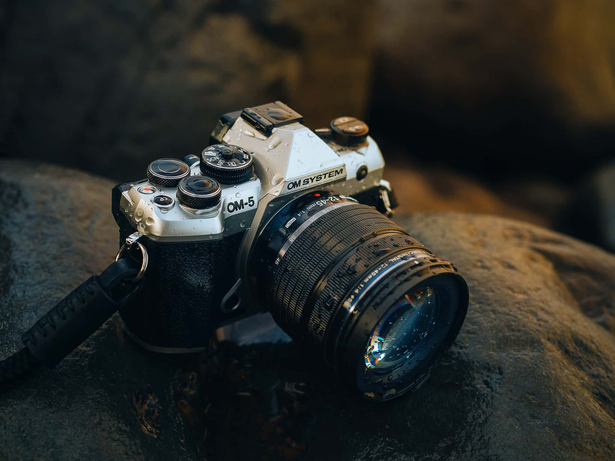 Máy ảnh OM SYSTEM OM-5 Mark II 