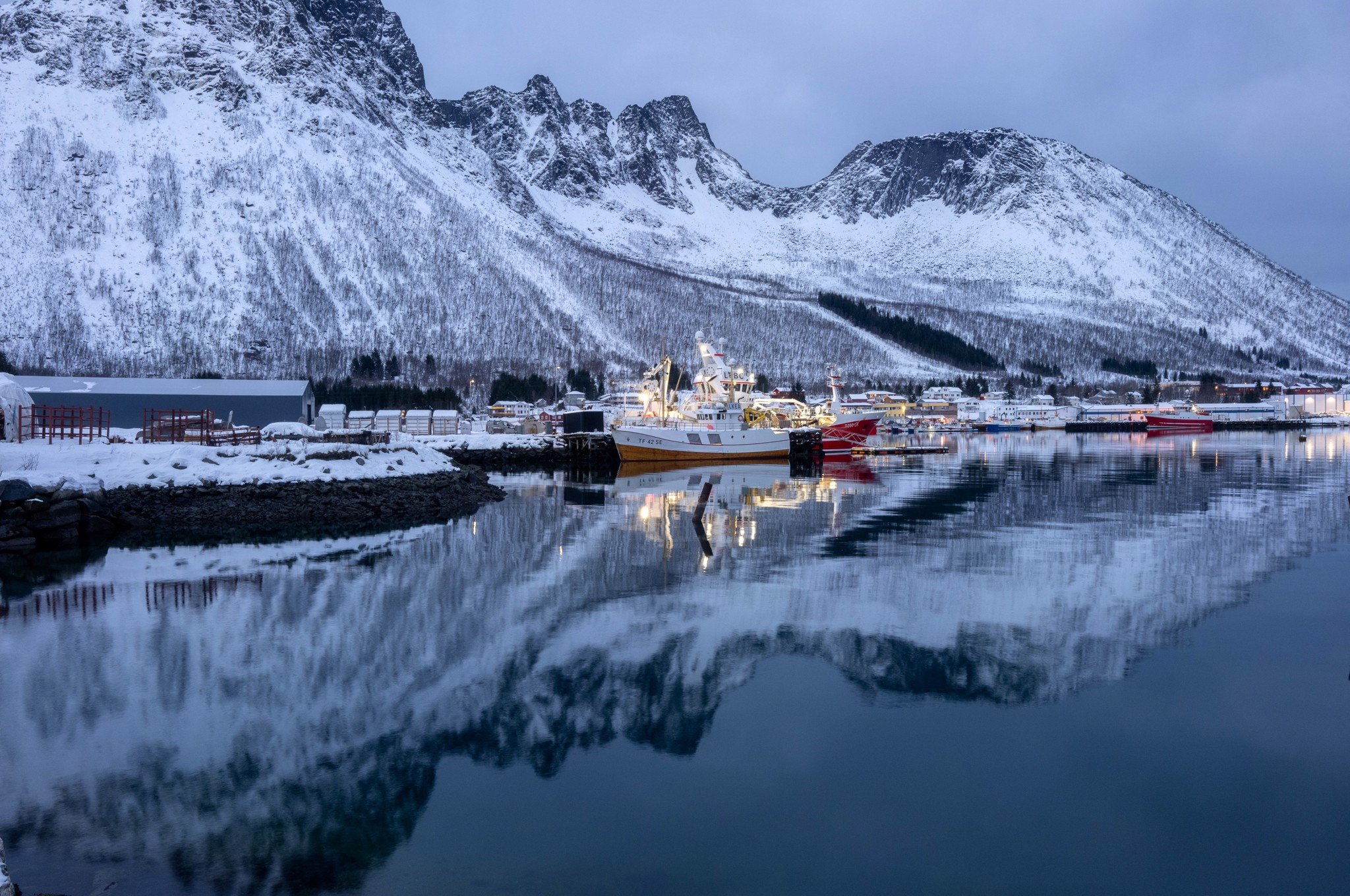 Ống kính Sigma 20mm F2 DG DN Contemporary ngàm Sony E